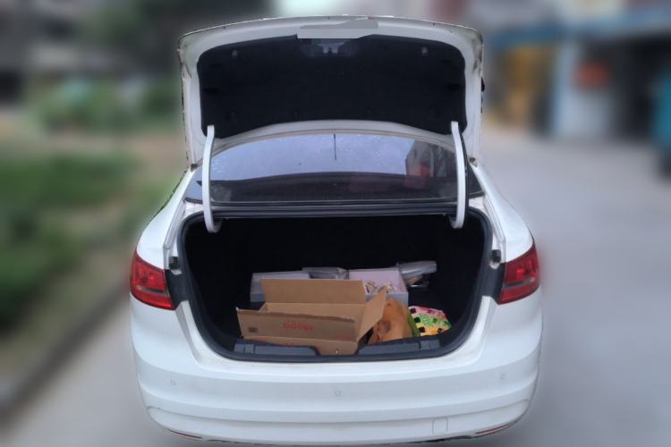 Used Ford Escort 2017 Happiness Edition 1.5L Automatic Fashion Version Trunk