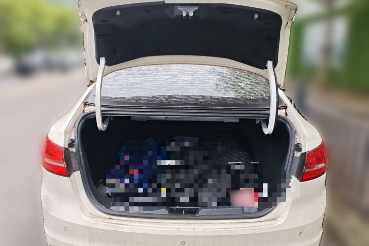 Used Ford Escort 2017 Happiness Edition 1.5L Automatic Fashion Version Trunk