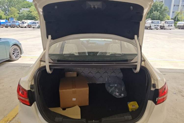 Used Ford Escort 2017 Revised Version 1.5L Automatic Comfort Edition Trunk
