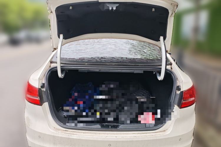 Used Ford Escort 2017 Happiness Edition 1.5L Automatic Fashion Version Trunk