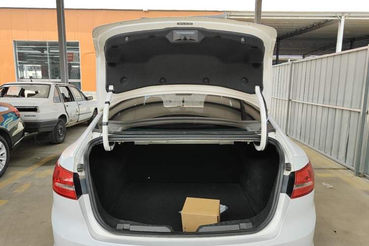 Used Ford Escort 2017 Happy Edition 1.5L Manual Fashion Model Trunk