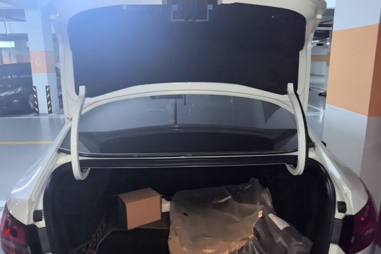 Used Ford Escort 2017 Happiness Edition 1.5L Automatic Fashion Version Trunk