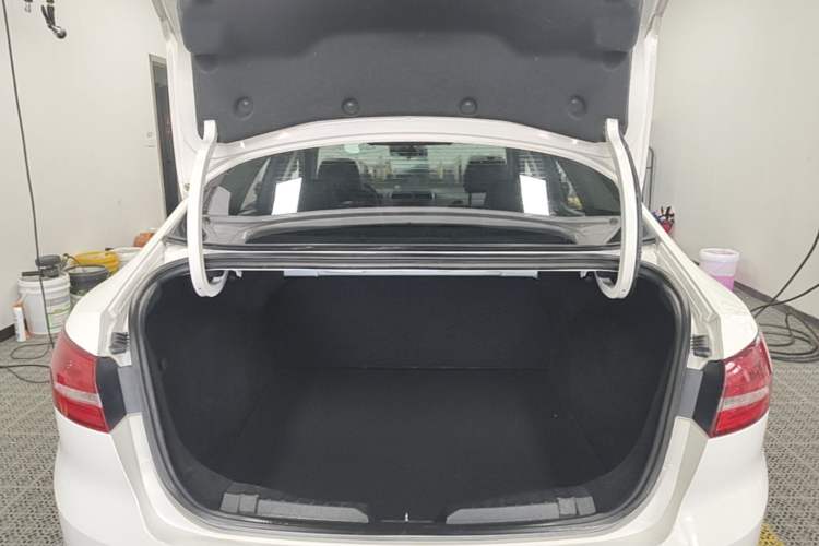 Used Ford Escort 2017 Happiness Edition 1.5L Automatic Fashion Version Trunk