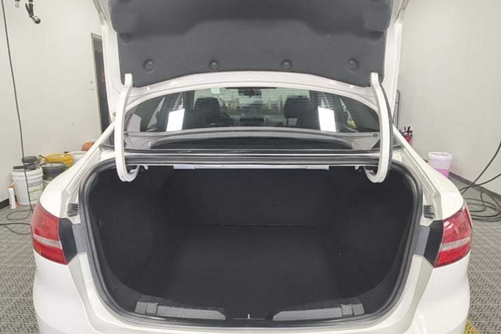 Used Ford Escort 2017 Happiness Edition 1.5L Automatic Fashion Version Trunk