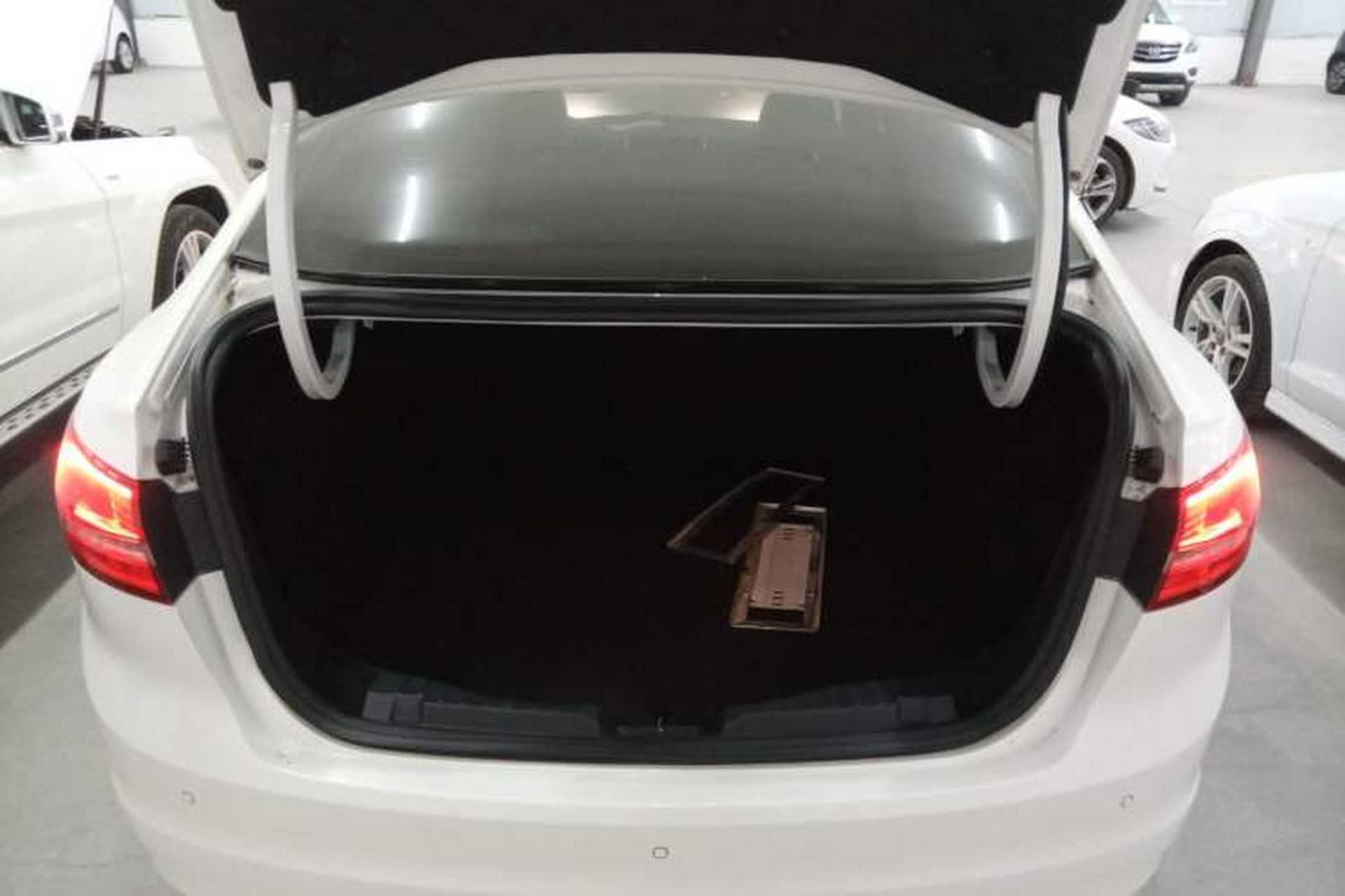Used Ford Escort 2017 Happiness Edition 1.5L Automatic Fashion Version Trunk