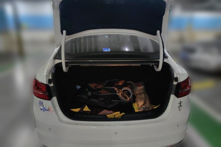 Used Ford Escort 2017 Happiness Edition 1.5L Automatic Fashion Version Trunk
