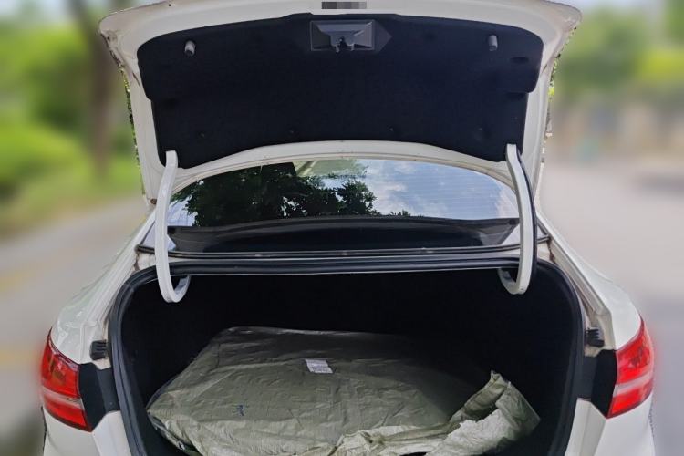 Used Ford Escort 2017 Happiness Edition 1.5L Automatic Fashion Version Trunk