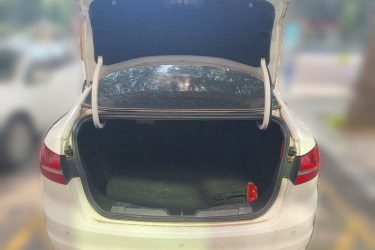 Used Ford Escort 2017 Happiness Edition 1.5L Automatic Fashion Version Trunk