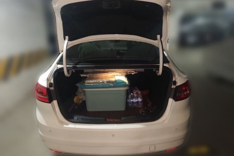 Used Ford Escort 2017 Happiness Edition 1.5L Automatic Fashion Version Trunk
