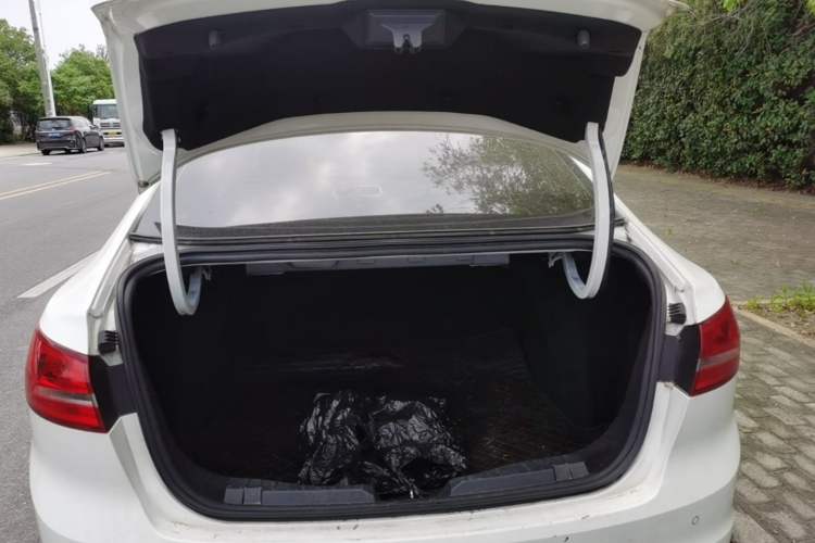 Used Ford Escort 2017 Revised Version 1.5L Automatic Comfort Edition Trunk