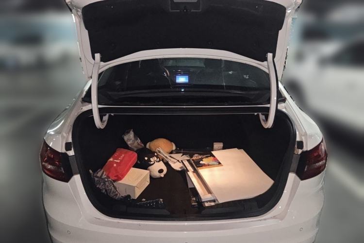 Used Ford Escort 2017 Happiness Edition 1.5L Automatic Fashion Version Trunk