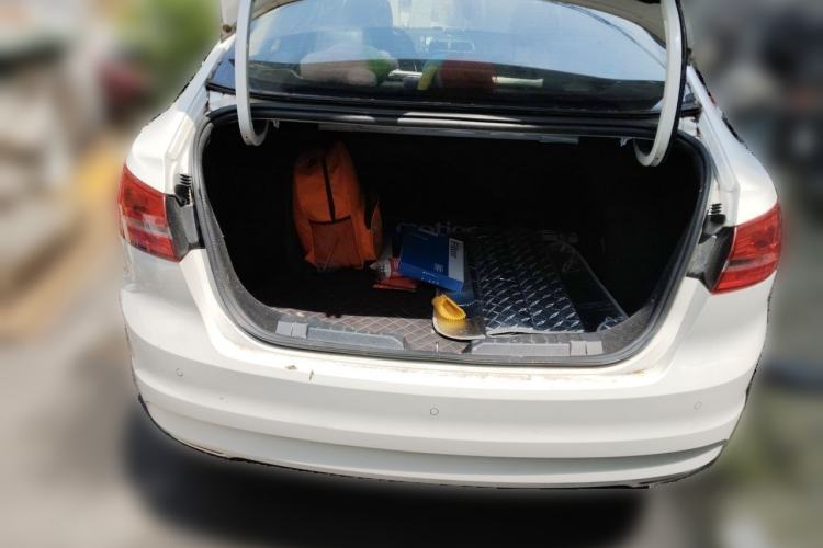 Used Ford Escort 2017 Happiness Edition 1.5L Automatic Fashion Version Trunk