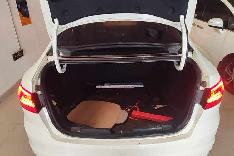 Used Ford Escort 2017 Happy Edition 1.5L Manual Fashion Model Trunk