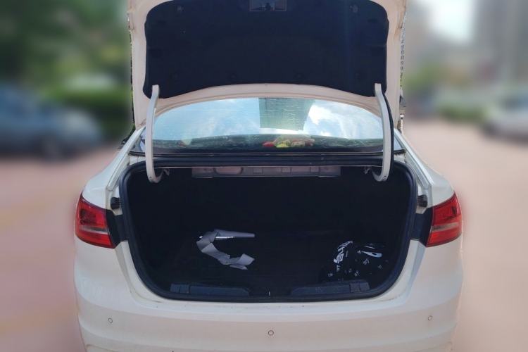Used Ford Escort 2017 Happiness Edition 1.5L Automatic Fashion Version Trunk
