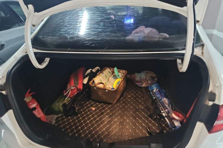 Used Ford Escort 2017 Happiness Edition 1.5L Automatic Fashion Version Trunk