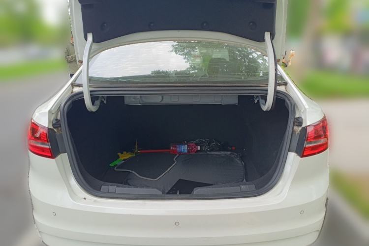 Used Ford Escort 2017 Happiness Edition 1.5L Automatic Fashion Version Trunk