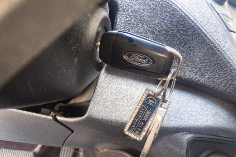 Used Ford Escort 2017 Happiness Edition 1.5L Automatic Fashion Version Vehicle Key