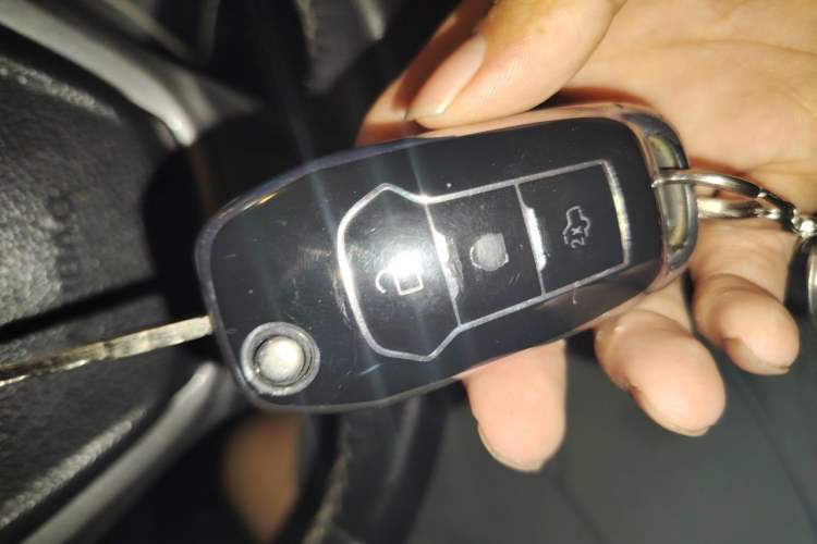 Used Ford Escort 2017 Happiness Edition 1.5L Automatic Fashion Version Vehicle Key