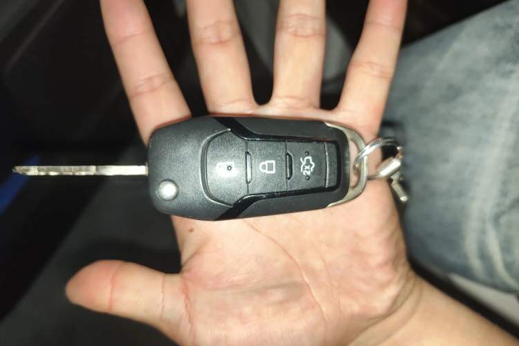 Used Ford Escort 2017 Happiness Edition 1.5L Automatic Fashion Version Vehicle Key