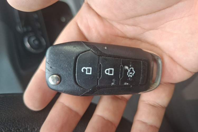 Used Ford Escort 2017 Happy Edition 1.5L Manual Fashion Model Vehicle Key