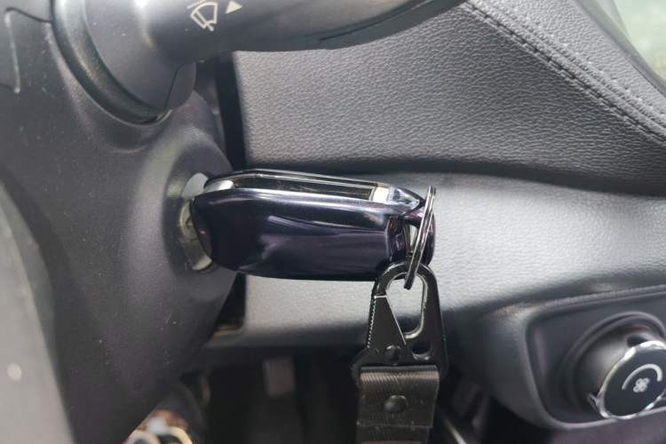 Used Ford Escort 2017 Happiness Edition 1.5L Automatic Fashion Version Vehicle Key