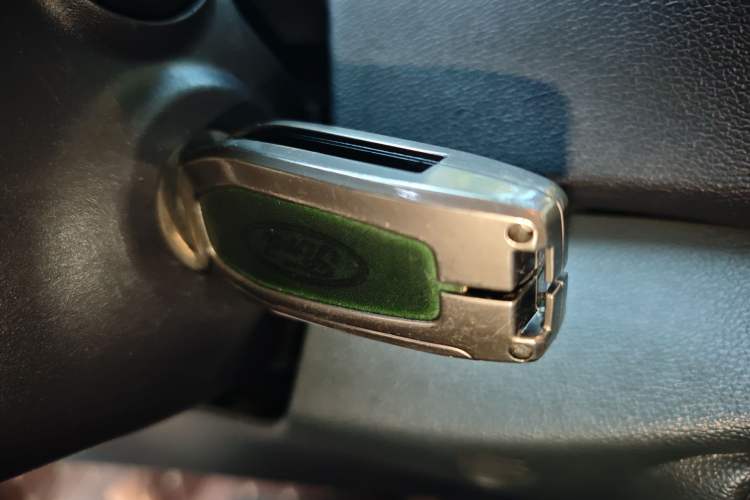 Used Ford Escort 2017 Happiness Edition 1.5L Automatic Fashion Version Vehicle Key