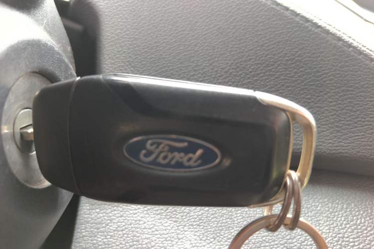 Used Ford Escort 2017 Happiness Edition 1.5L Automatic Fashion Version Vehicle Key