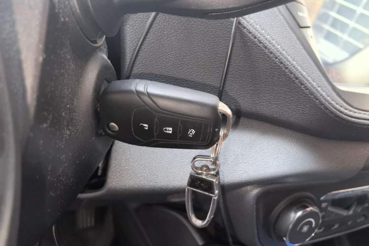 Used Ford Escort 2017 Happy Edition 1.5L Manual Fashion Model Vehicle Key