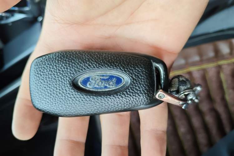 Used Ford Escort 2017 Happiness Edition 1.5L Automatic Fashion Version Vehicle Key
