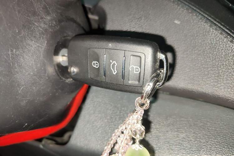 Used Ford Escort 2017 Happiness Edition 1.5L Automatic Fashion Version Vehicle Key