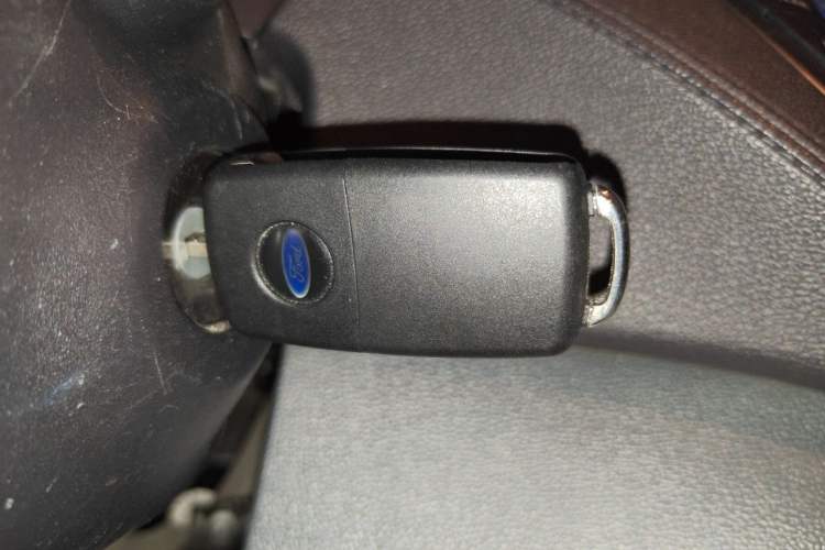 Used Ford Escort 2017 Happiness Edition 1.5L Automatic Fashion Version Vehicle Key