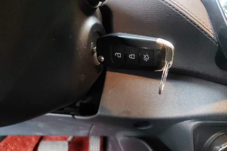 Used Ford Escort 2017 Happiness Edition 1.5L Automatic Fashion Version Vehicle Key