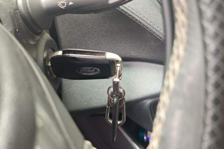 Used Ford Escort 2017 Happiness Edition 1.5L Automatic Fashion Version Vehicle Key