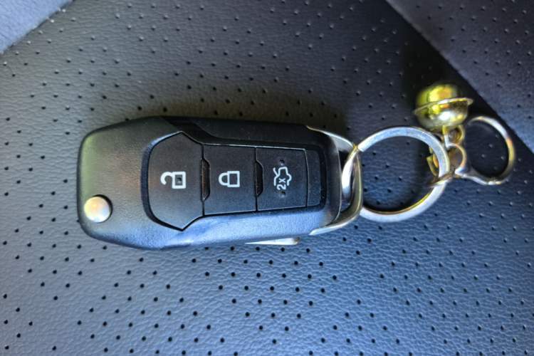 Used Ford Escort 2017 Happiness Edition 1.5L Automatic Fashion Version Vehicle Key
