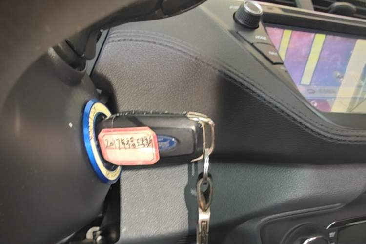Used Ford Escort 2017 Happiness Edition 1.5L Automatic Fashion Version Vehicle Key