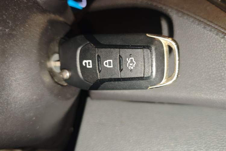 Used Ford Escort 2017 Happiness Edition 1.5L Automatic Fashion Version Vehicle Key
