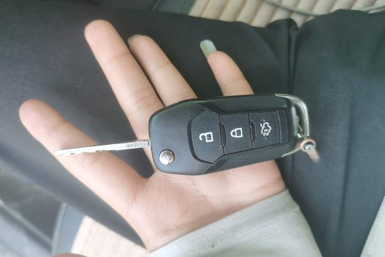 Used Ford Escort 2017 Happiness Edition 1.5L Automatic Fashion Version Vehicle Key