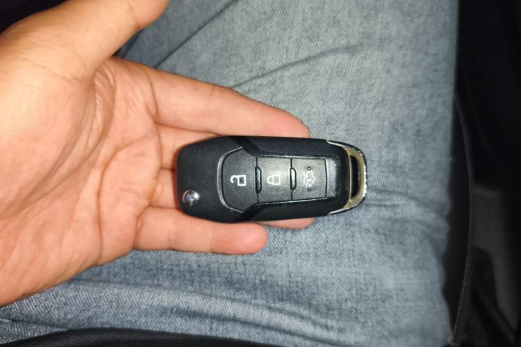 Used Ford Escort 2017 Happiness Edition 1.5L Automatic Fashion Version Vehicle Key