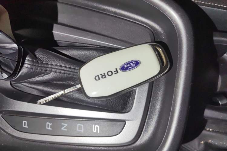 Used Ford Escort 2017 Happiness Edition 1.5L Automatic Fashion Version Vehicle Key