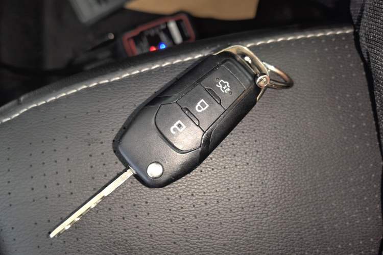 Used Ford Escort 2017 Happiness Edition 1.5L Automatic Fashion Version Vehicle Key