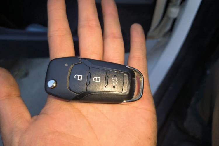 Used Ford Escort 2017 Happiness Edition 1.5L Automatic Fashion Version Vehicle Key