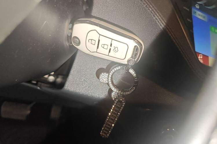Used Ford Escort 2017 Happiness Edition 1.5L Automatic Fashion Version Vehicle Key