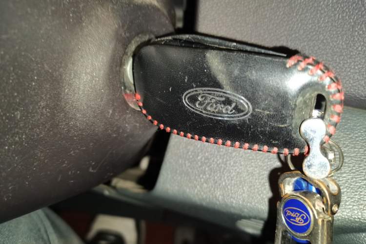 Used Ford Escort 2017 Happiness Edition 1.5L Automatic Fashion Version Vehicle Key