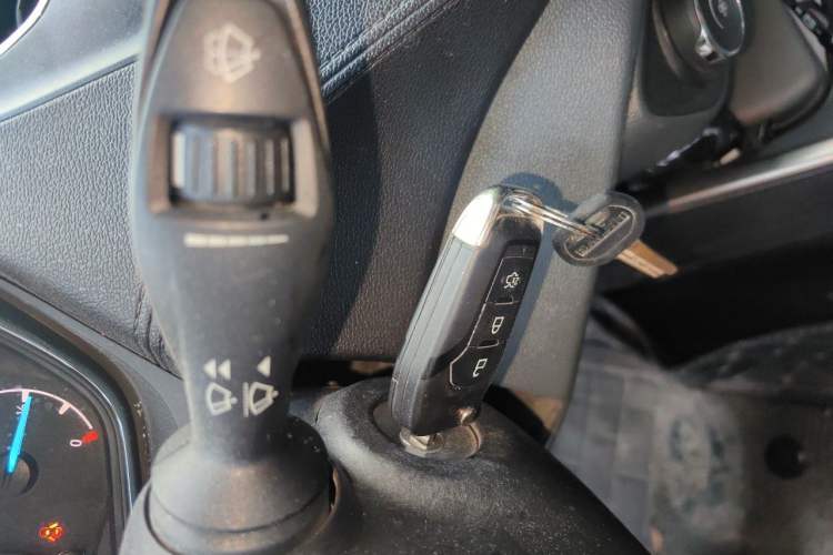 Used Ford Escort 2017 Happiness Edition 1.5L Automatic Fashion Version Vehicle Key