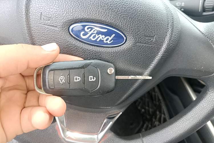 Used Ford Escort 2017 Revised Version 1.5L Automatic Comfort Edition Vehicle Key