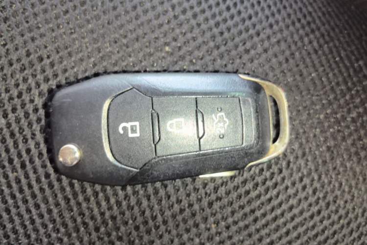 Used Ford Escort 2017 Happiness Edition 1.5L Automatic Fashion Version Vehicle Key