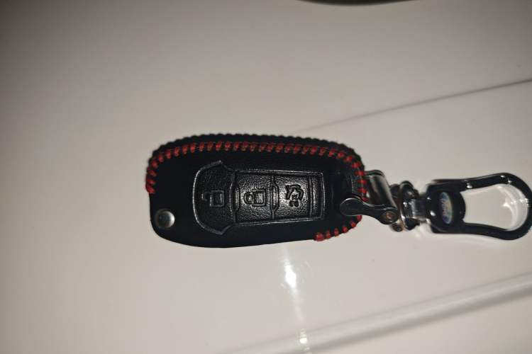 Used Ford Escort 2017 Happiness Edition 1.5L Automatic Fashion Version Vehicle Key