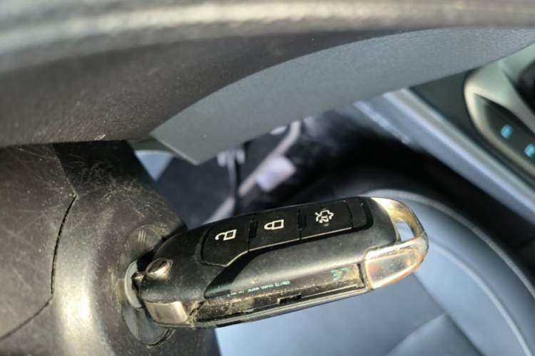 Used Ford Escort 2017 Happiness Edition 1.5L Automatic Fashion Version Vehicle Key