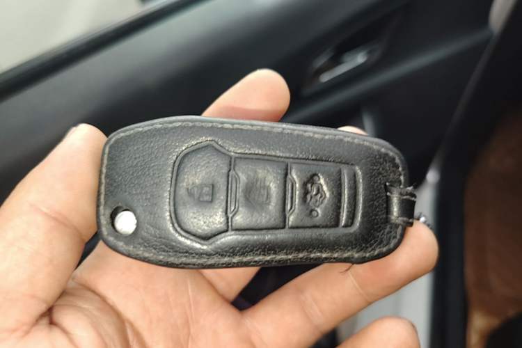 Used Ford Escort 2017 Happiness Edition 1.5L Automatic Fashion Version Vehicle Key