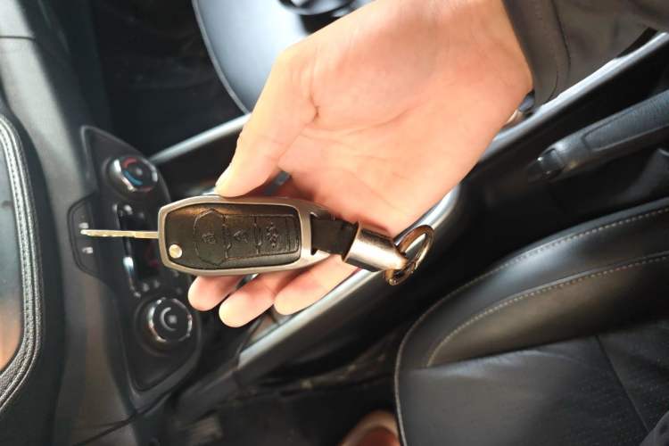 Used Ford Escort 2017 Happiness Edition 1.5L Automatic Fashion Version Vehicle Key